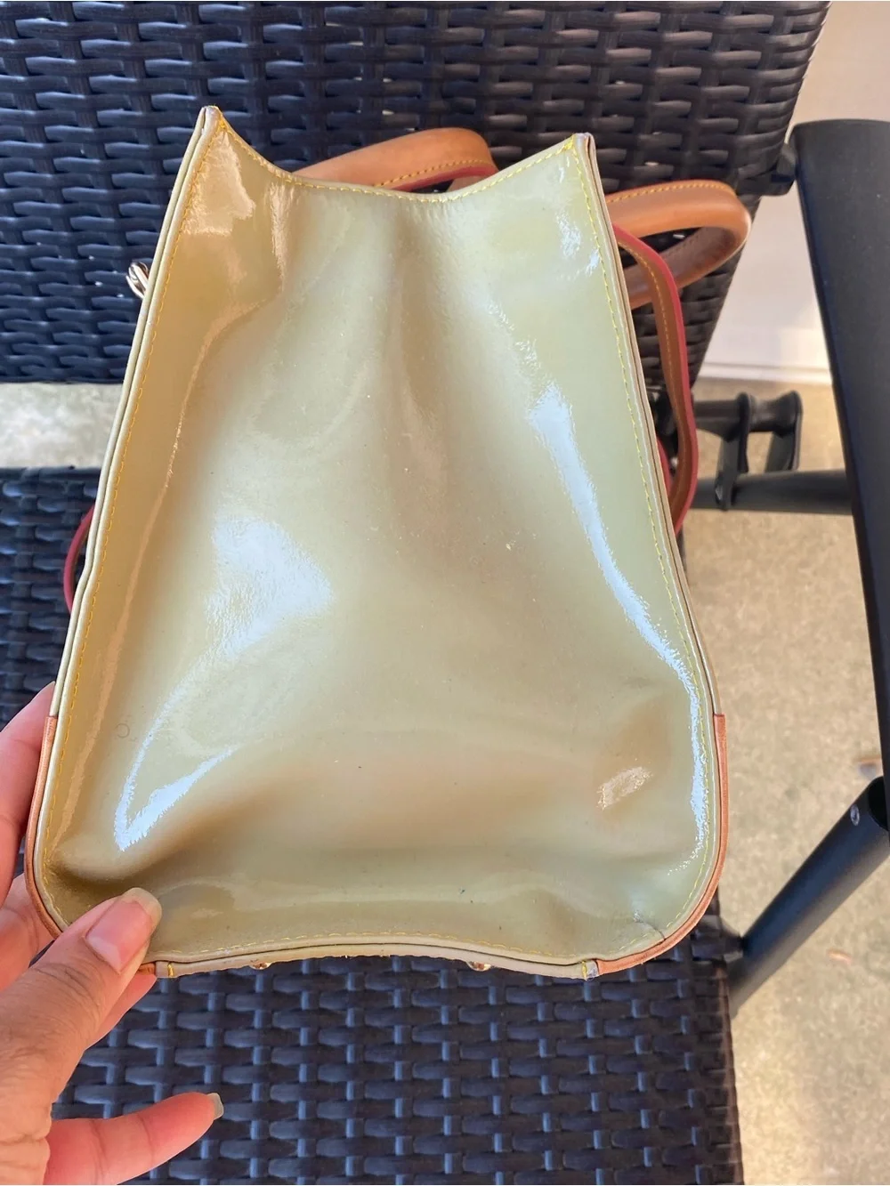 Dooney&Bourke Patent Leather Satchel/Crossbody
